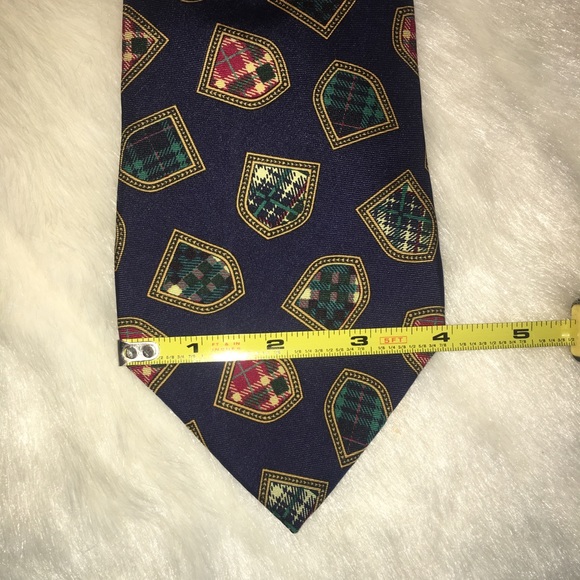 Tommy Hilfiger Italian Silk Shield Tie - Picture 3 of 6